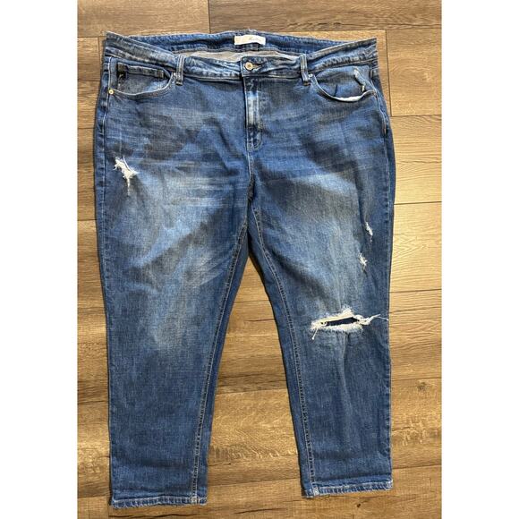KanCan Lexington Mid Rise Boyfriend Jeans Size 22W - Picture 1 of 6